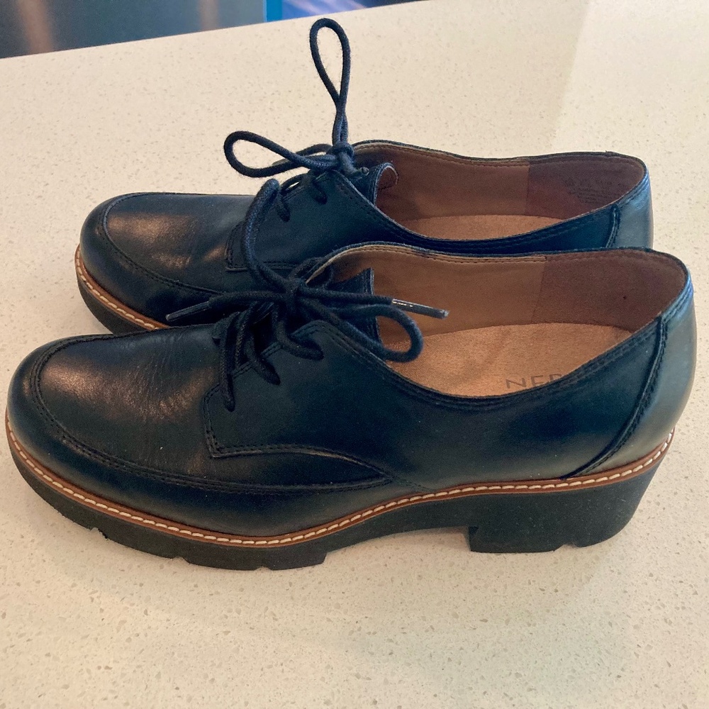 Women's Naturalizer Lace-up Platforms, size 40/9, EUC